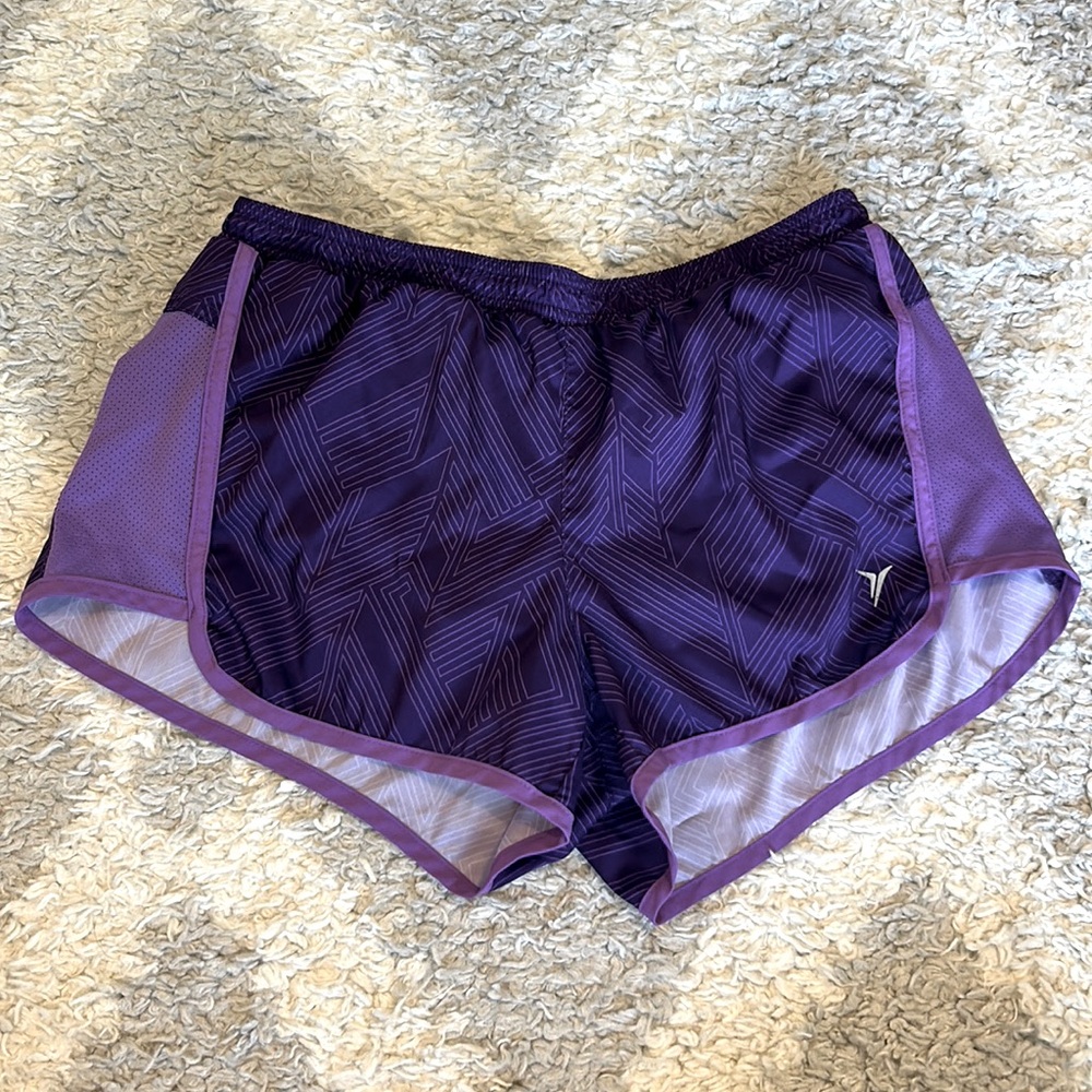 old navy purple geometric print active shorts